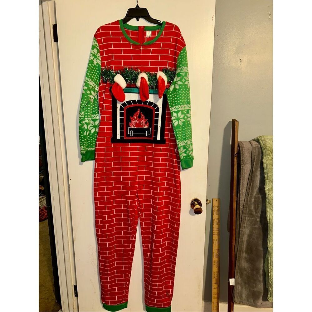 Christmas Pajamas One Piece Zip Suit Light Chimney Stockings Adult Large Red ugl